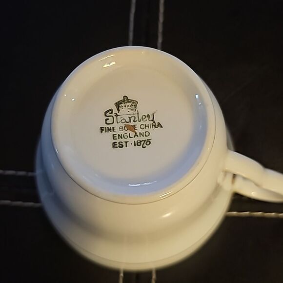 Stanley Fine Bone China Teacup & Saucer White & Gold Gilt finish - Picture 5 of 7